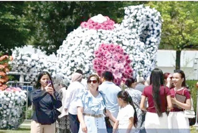 Uzbekistan flower festival enters Guinness World Records