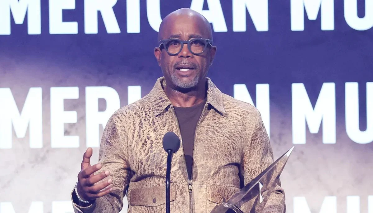 American Music Awards honours Darius Rucker with Veterans Voice Award