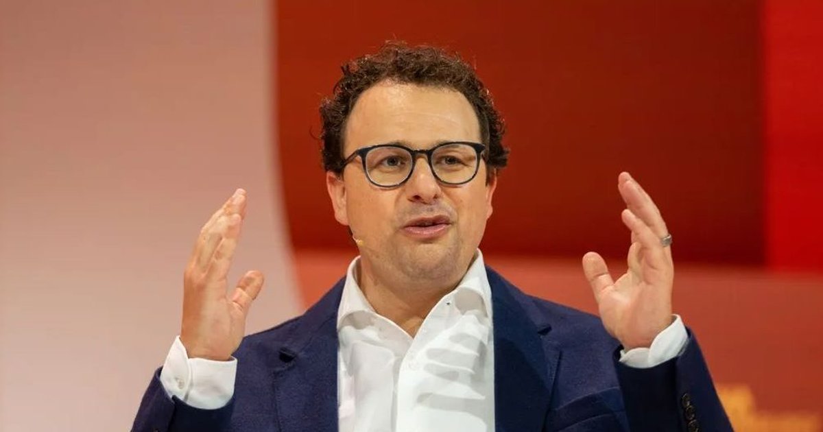 Why Anthropic's CEO Predicts SaaS Firms Could ‘Go Bust’