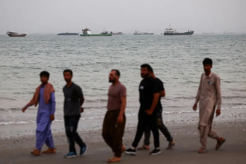 Vessels carrying Middle East oil, LNG exit Hormuz, head for Pakistan, China - World
