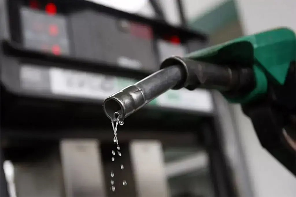 Indian state fuel retailers losing nearly 6bn Indian rupees daily despite price hikes - Markets