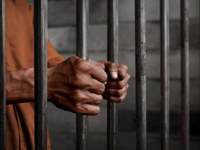 Suspect arrested in 15 Hours after killing sister, husband in Karachi honour killing