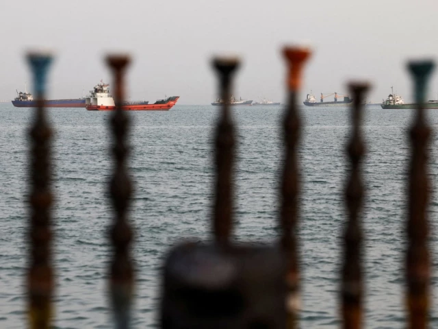 Iran says draft deal with US would reopen Hormuz shipping, end naval blockade
