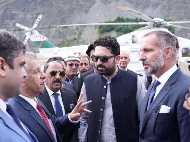 Aga Khan vows commitment to K-P’s development
