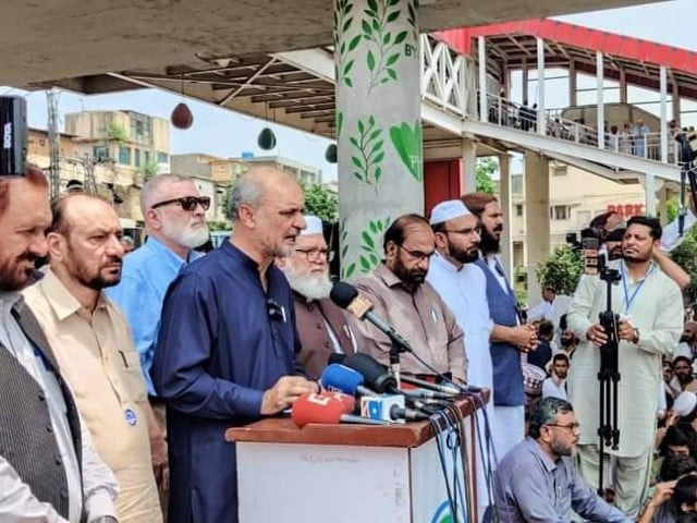 JI chief issues stern warning to govt to meet public's demands