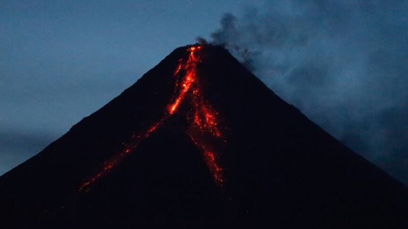 Philippines’ Mayon volcano showing fresh seismic activity, with Alert Level 3 maintained