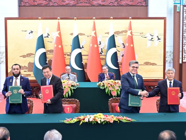 Pakistan, China sign agreements spanning agriculture, education, media and trade
